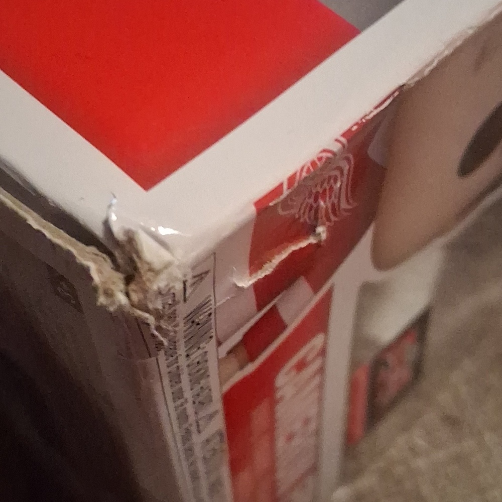 DAMAGED BOX Funko Pop! Movies: Cameron Frye 1732 (Target Con Exclusive) UNOPENED - Picture 5 of 6